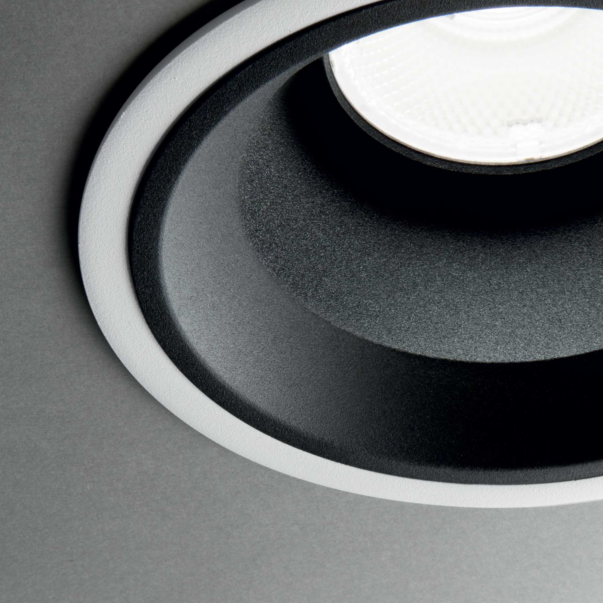 Off Recessed light - Black/White Finish - Image 14