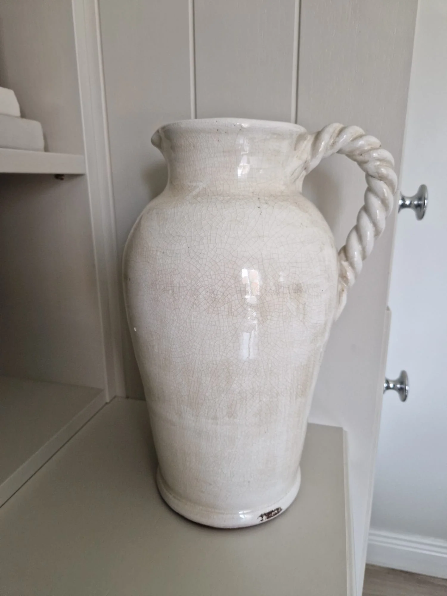 Off White Ceramic Twist Handle Jug - Image 2