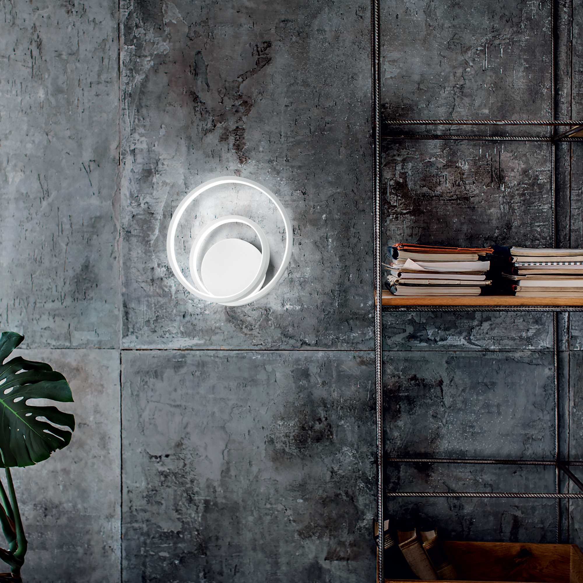 Oz Wall Light Fitting - White/Black/Brass Finish - Image 7
