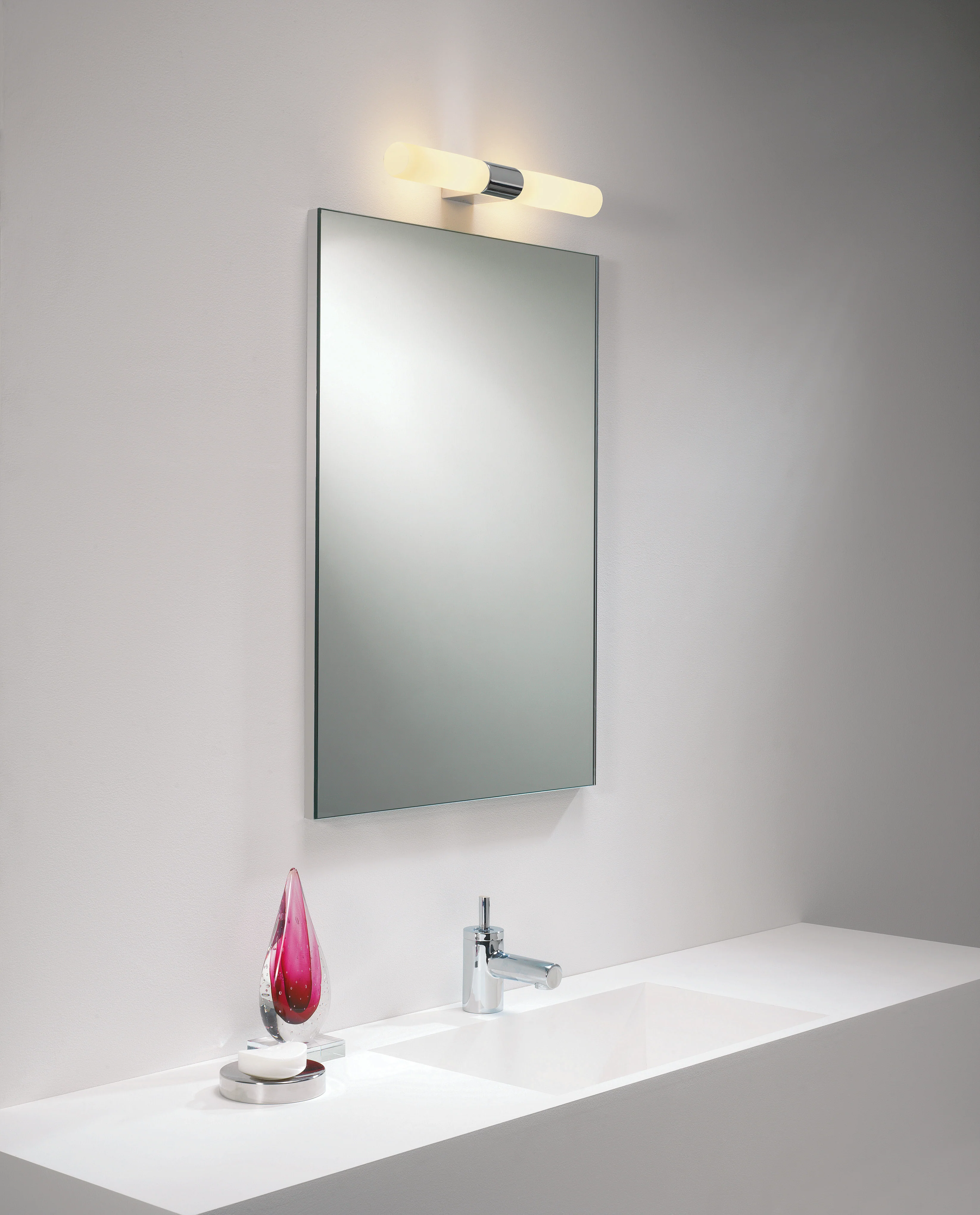 Padova Bathroom Wall Light- Polished Chrome/ Matt Black - Image 4