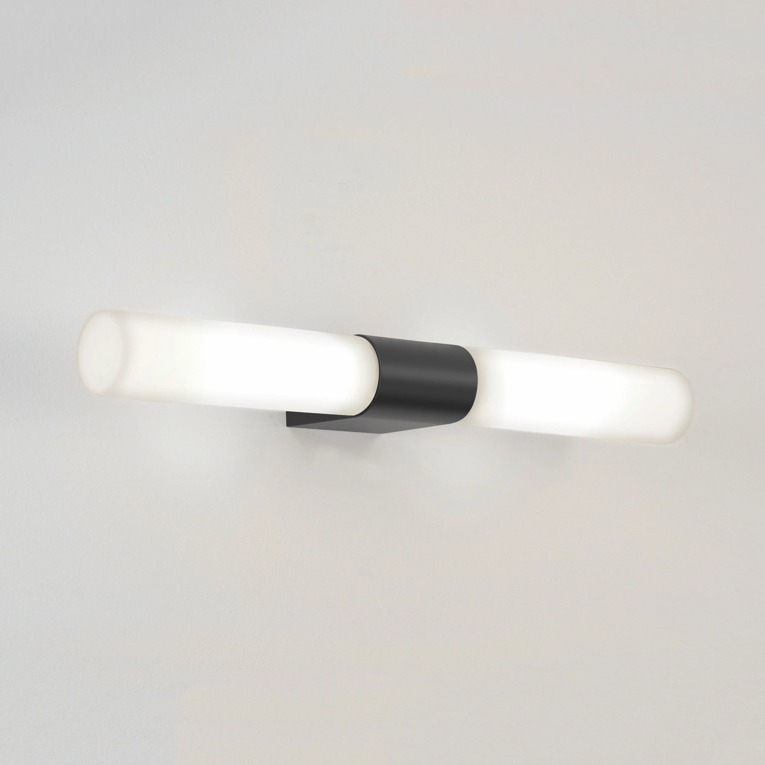Padova Bathroom Wall Light- Polished Chrome/ Matt Black - Image 8
