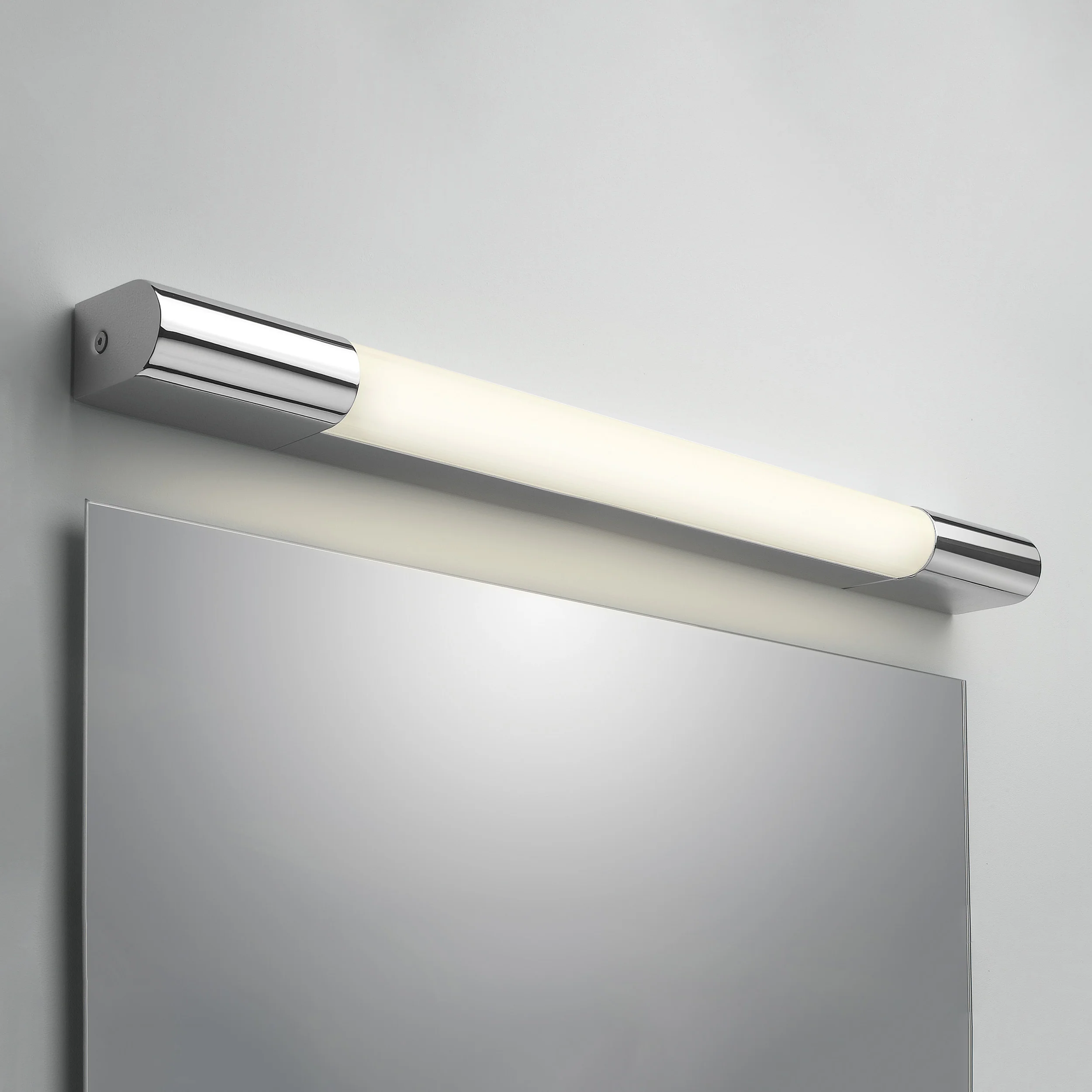 Palermo 600/900 LED Bathroom Wall Light - Image 2