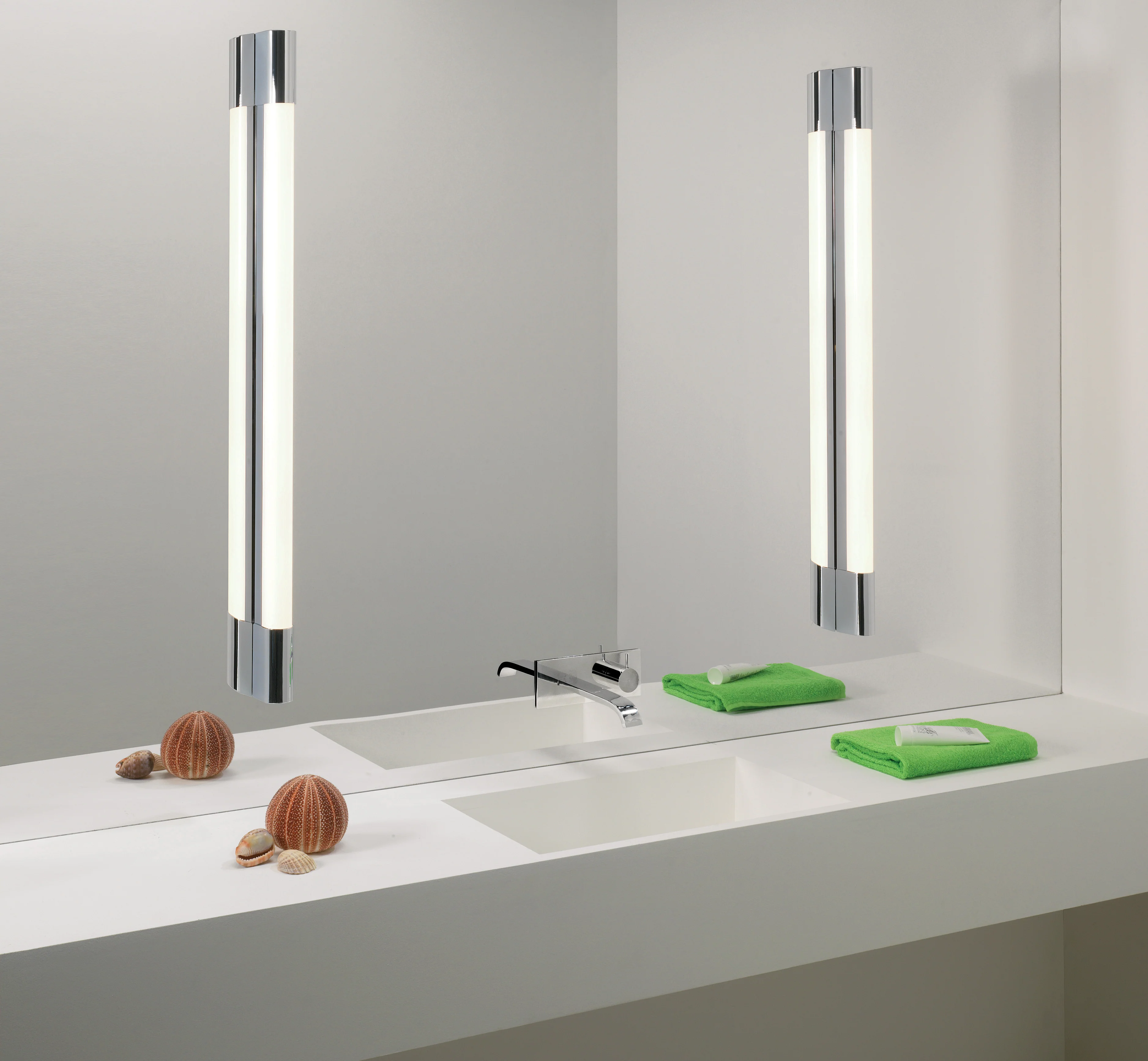 Palermo 600/900 LED Bathroom Wall Light - Image 7