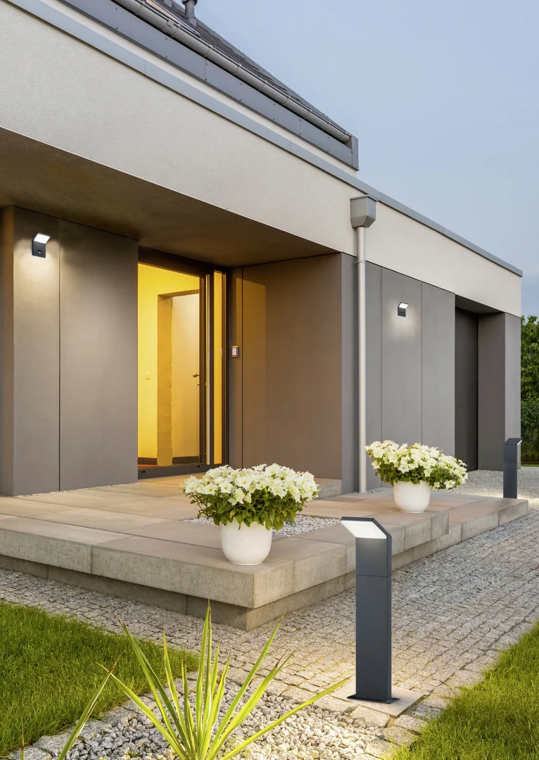 Pearl PIR Outdoor Wall Light - Image 2