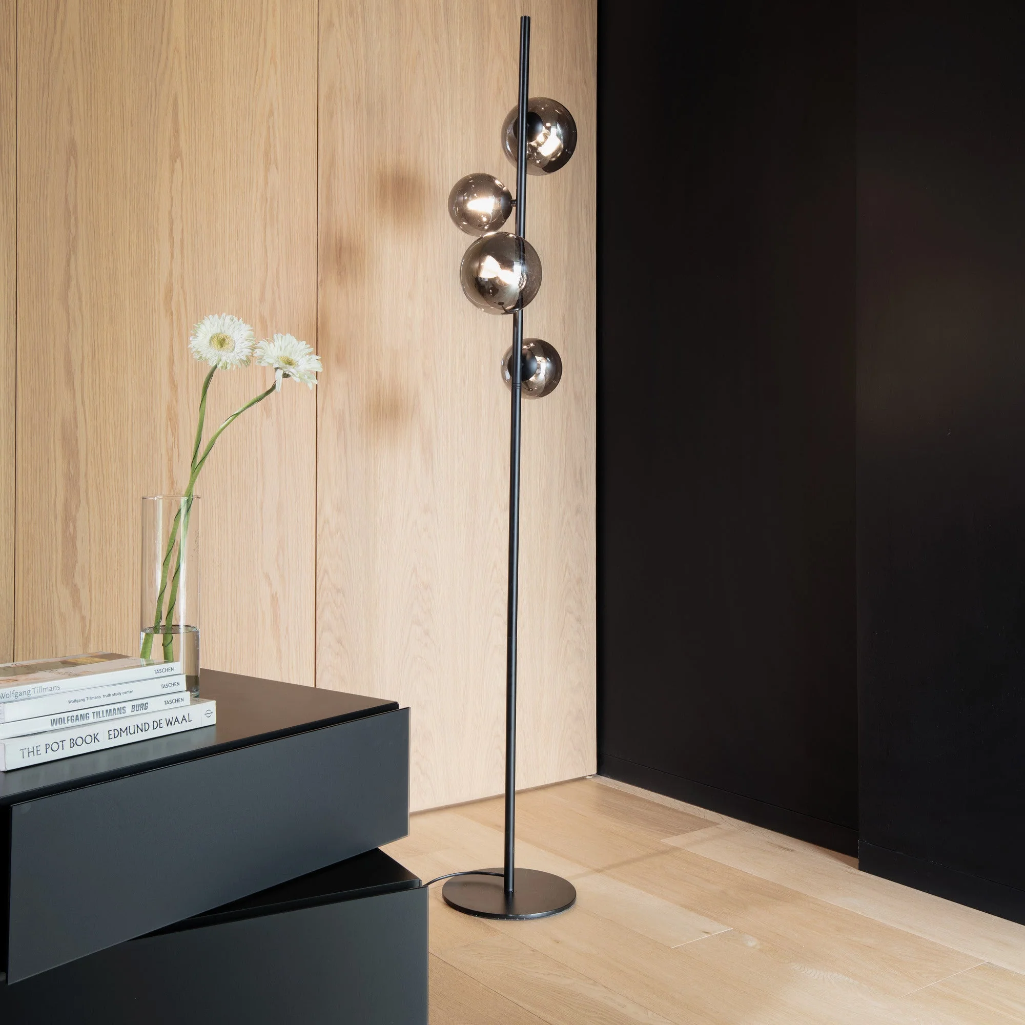 Perlage Floor Lamp - Amber/ Brass/Black Finish - Image 4