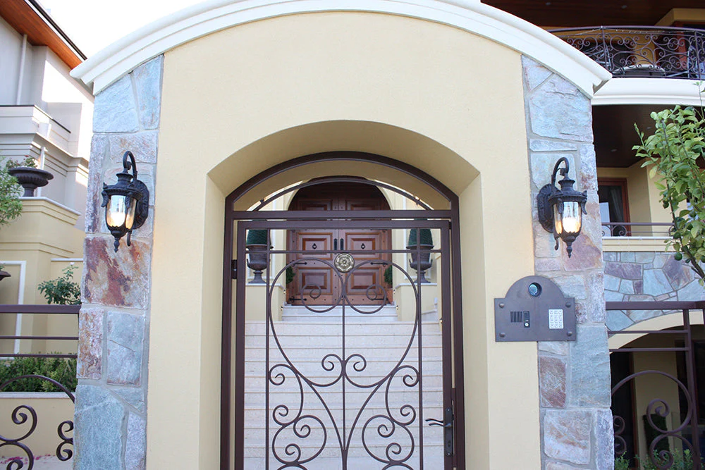 Philadelphia Small/Medium/Large & Up/Down Wall Lantern - Old Bronze Finish - Image 6