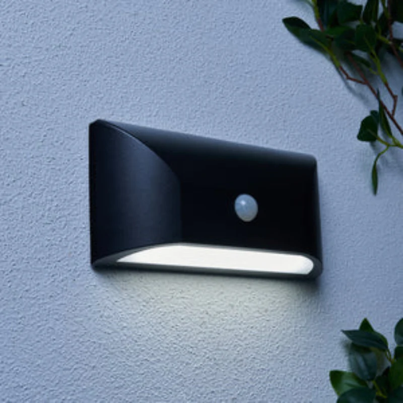 Poole Outdoor LED Rectangular w PIR Sensor Wall Light - Image 2