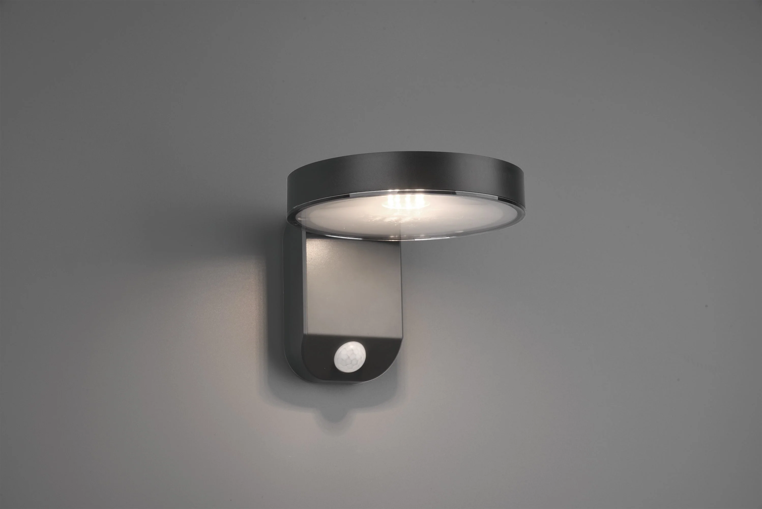 Posadas LED Solar Wall Light - Image 4