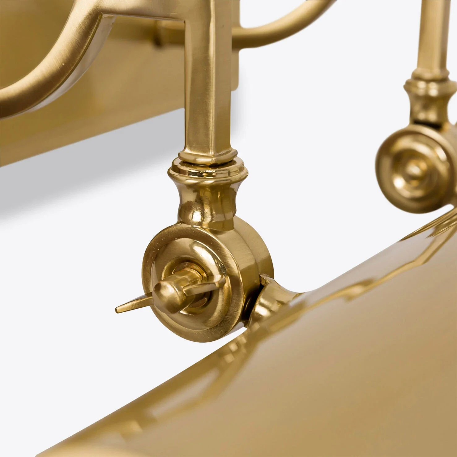 Putney Picture Light- Brass Finish - Image 7