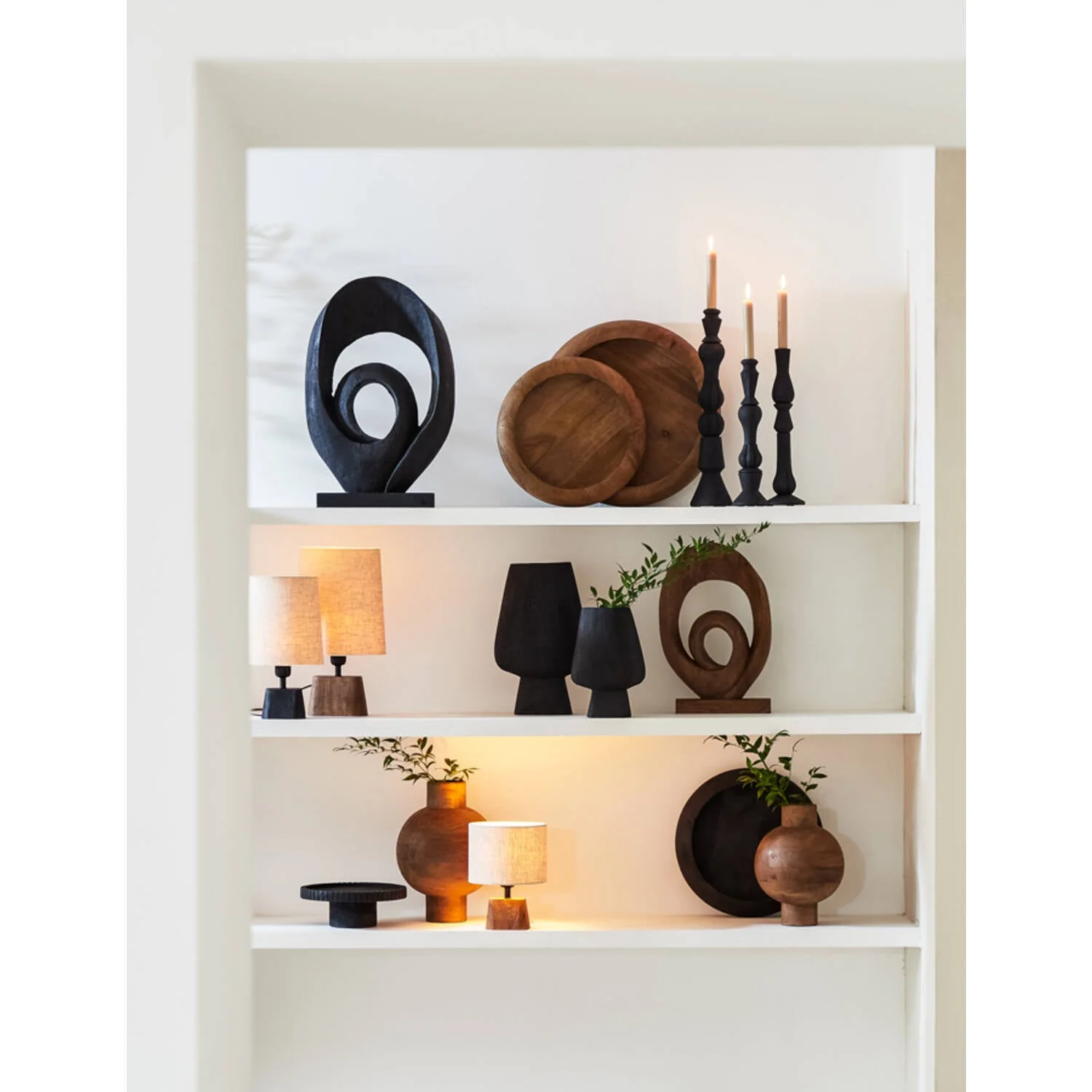 Randa Small/Large Ornament - Matt Black  Finish - Image 8