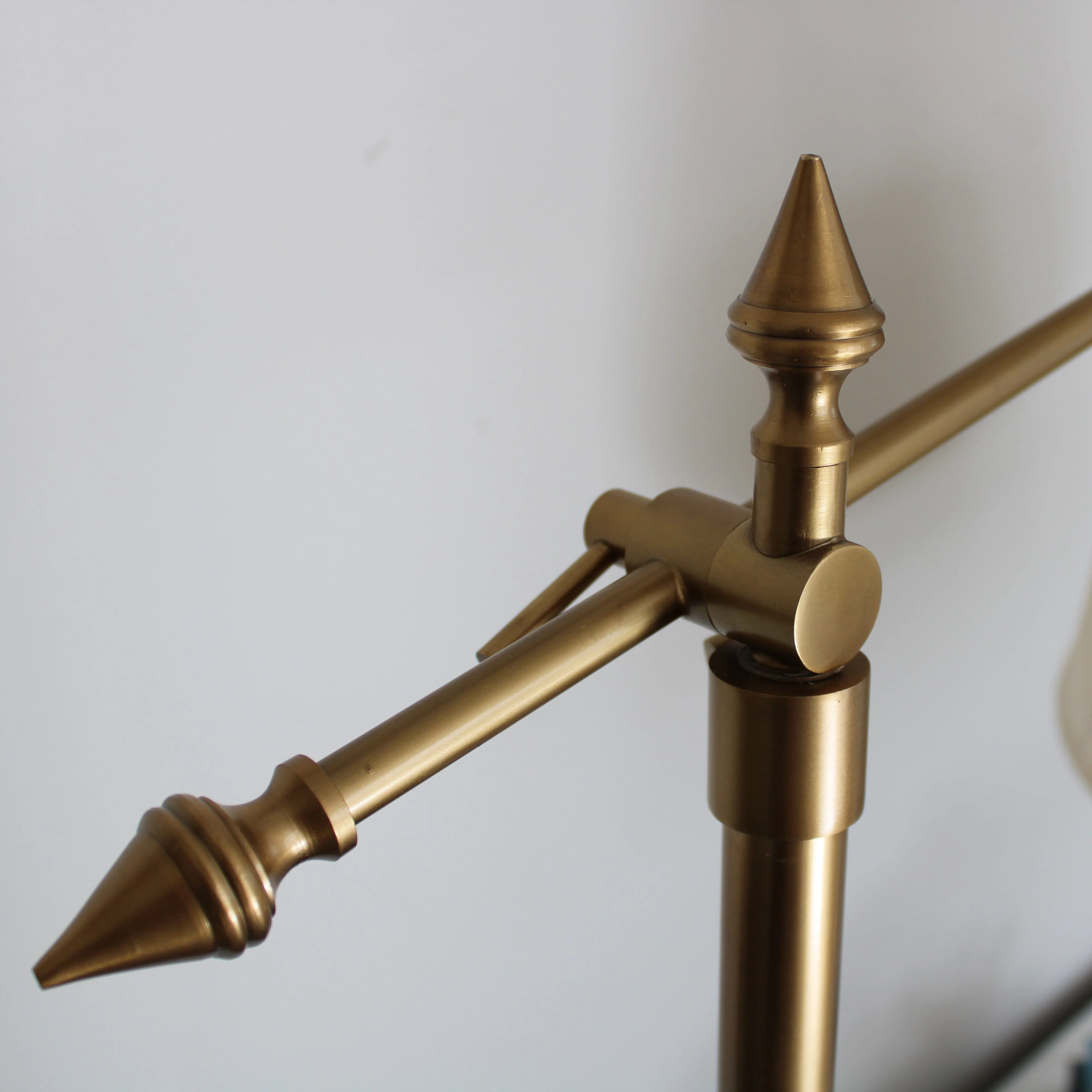 Birne Reading Floor Lamp- Brass Finish - Image 4