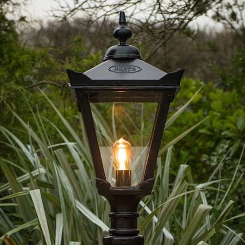 Rodneyshire 1Lt Pedestal Light - Cast Iron - Image 10