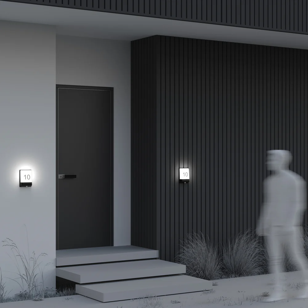 Row Outdoor Wall Light - Image 4