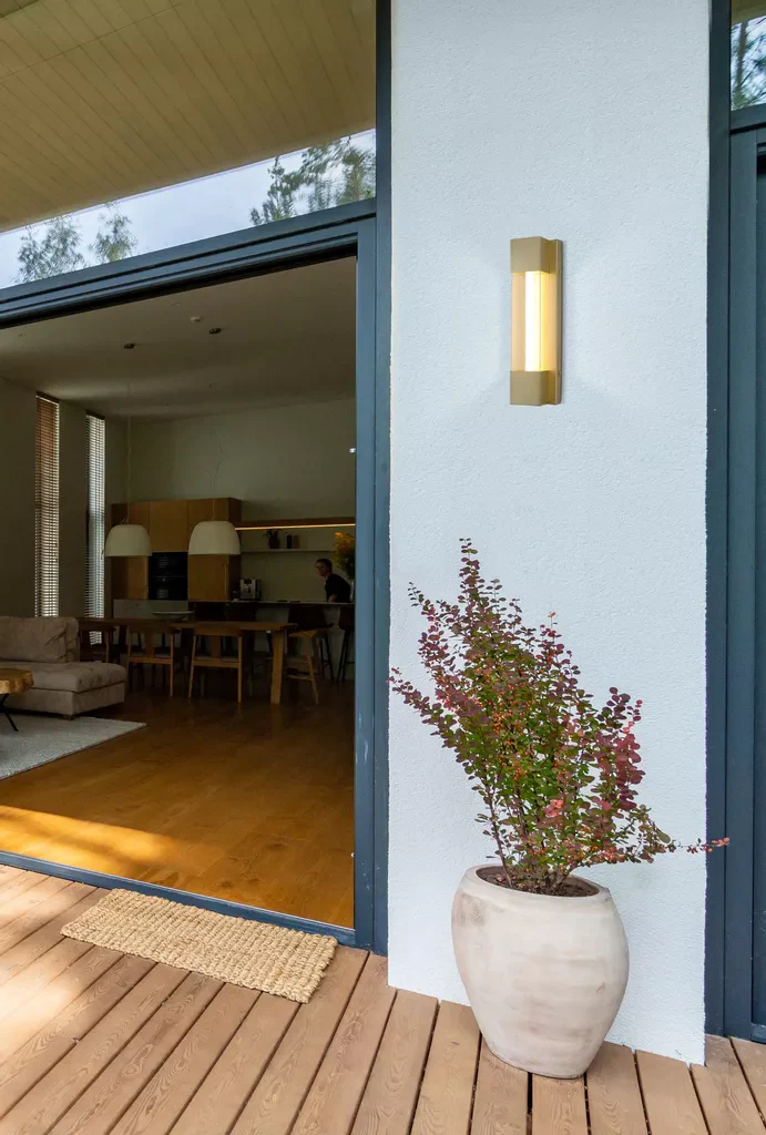 Sacramento OD LED Wall Light - Stainless Steel Painted Gold - Image 7