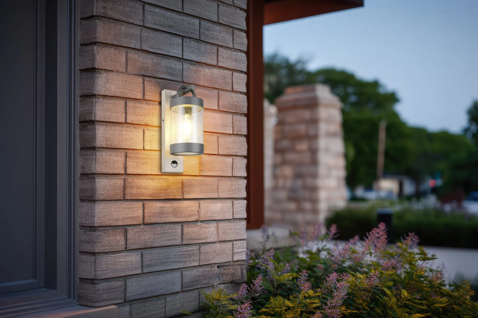 Sambesi Motion Sensor Outdoor Wall Light - Image 8