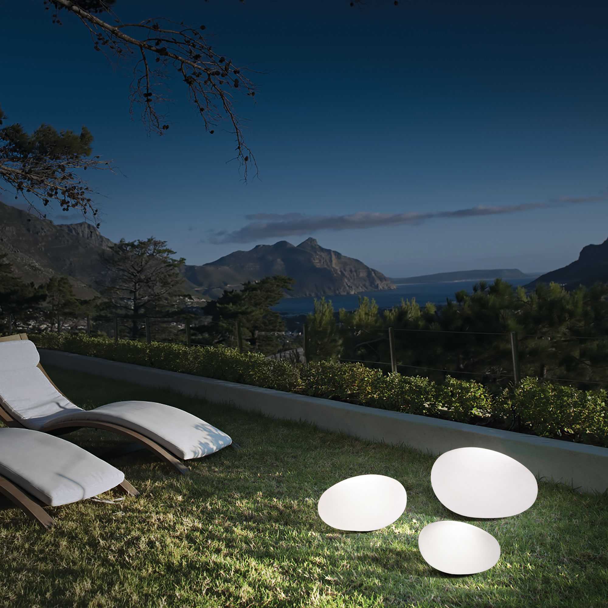 Sasso IP44 Ground Light - White Finish - Image 4