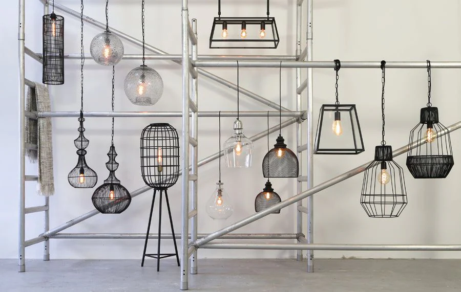 Saunte Hanging Lamp, Black & Glass Finish - Image 4