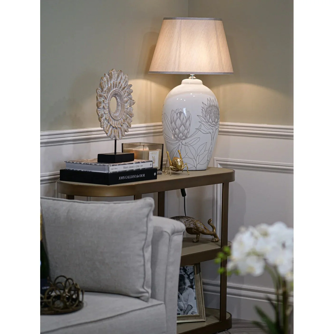 Serene Lamp - White & Floral Finish - Image 2