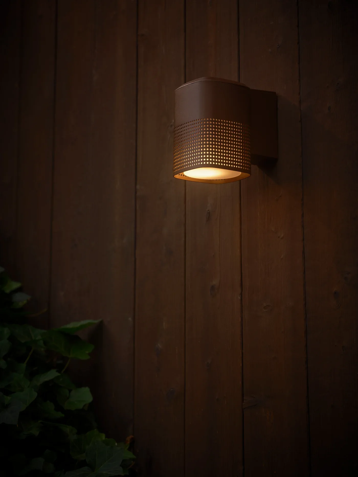Sidara Outdoor Wall Light- Brown/ Anthracite/Black Finish - Image 17