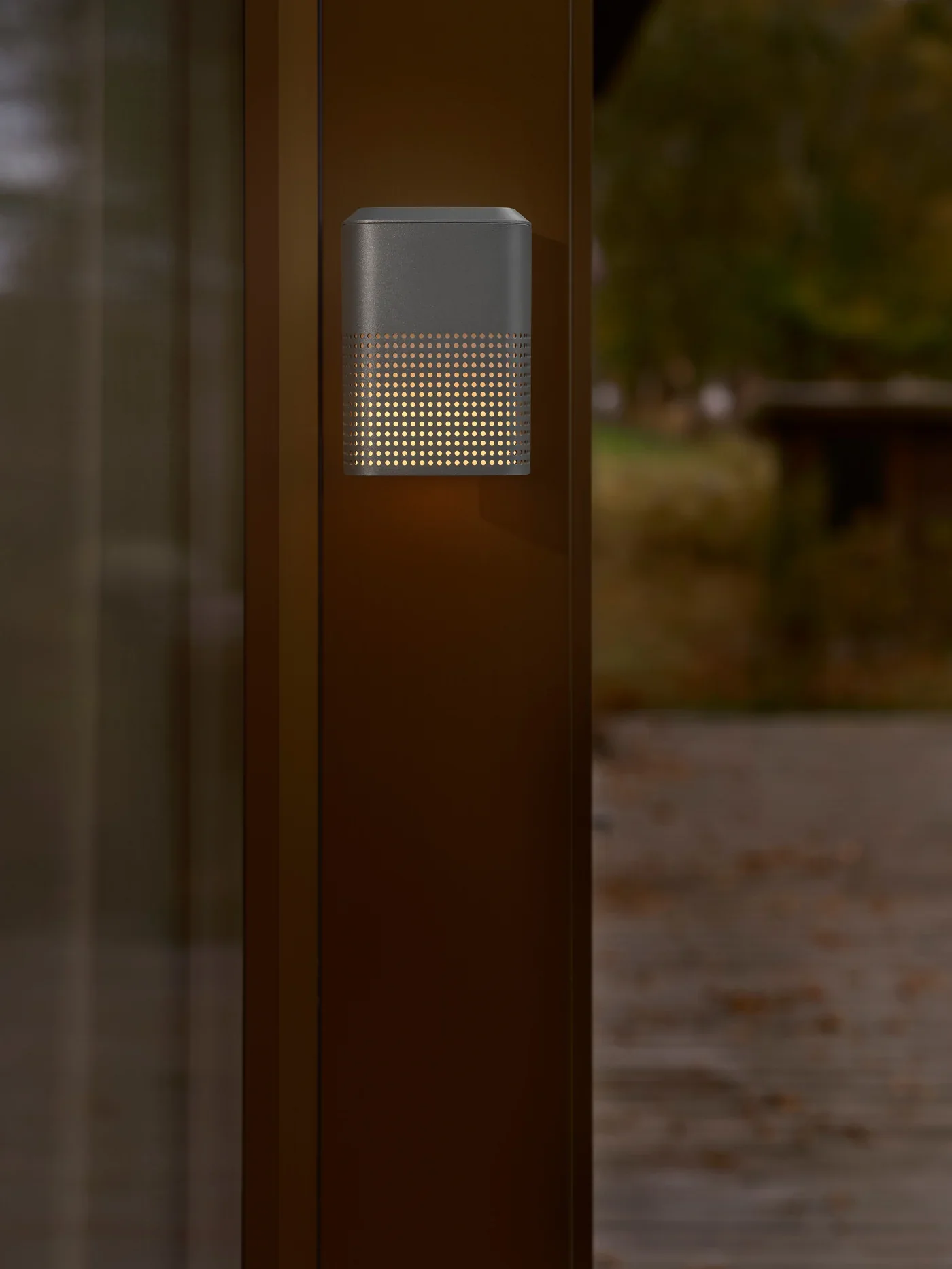 Sidara Outdoor Wall Light- Brown/ Anthracite/Black Finish - Image 7