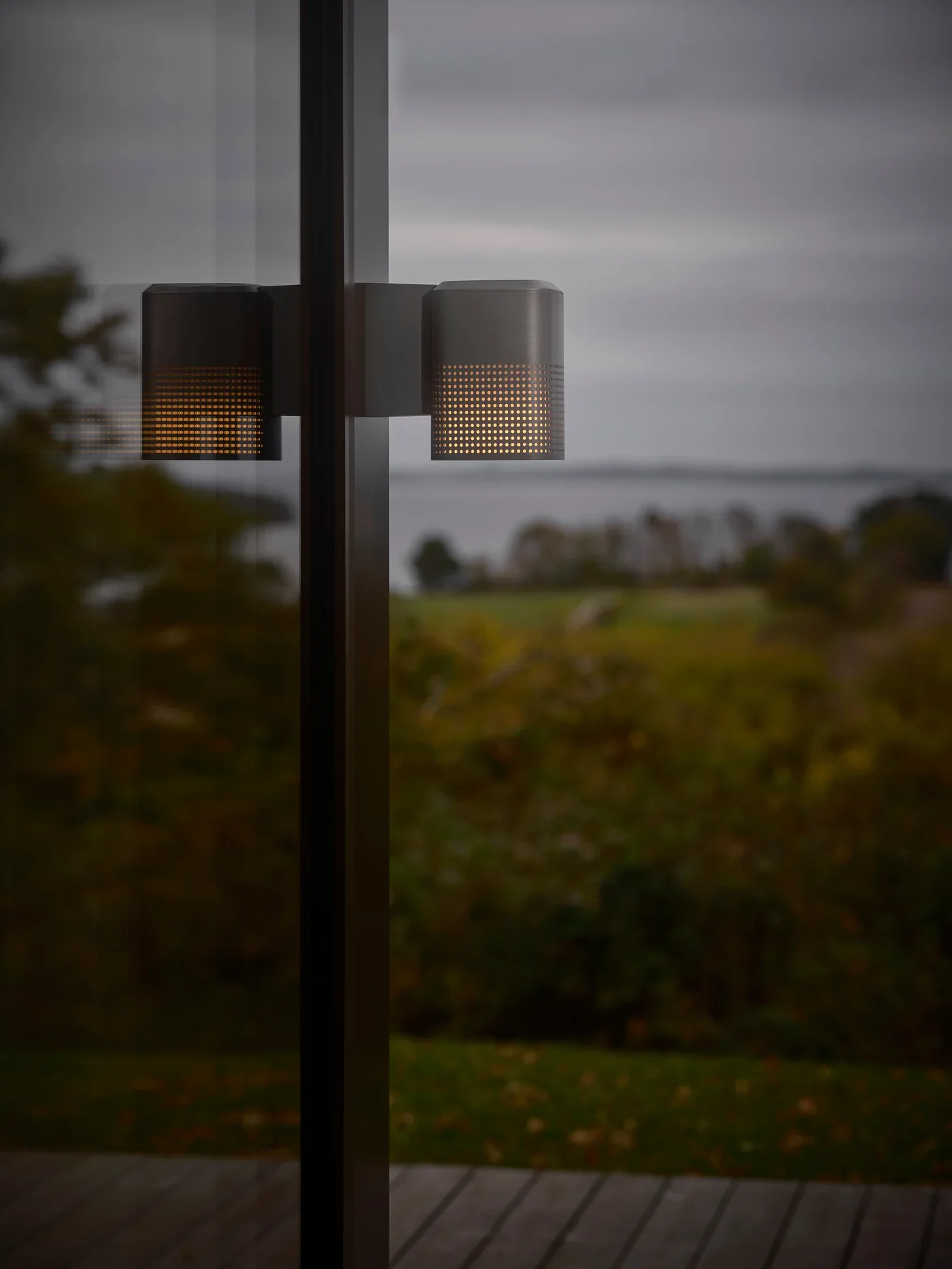 Sidara Outdoor Wall Light- Brown/ Anthracite/Black Finish - Image 9