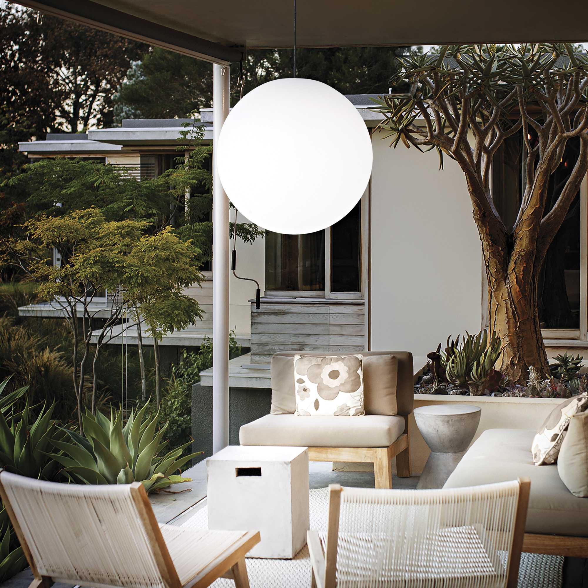 Sole Pendant Light IP44 - White Finish - Image 5
