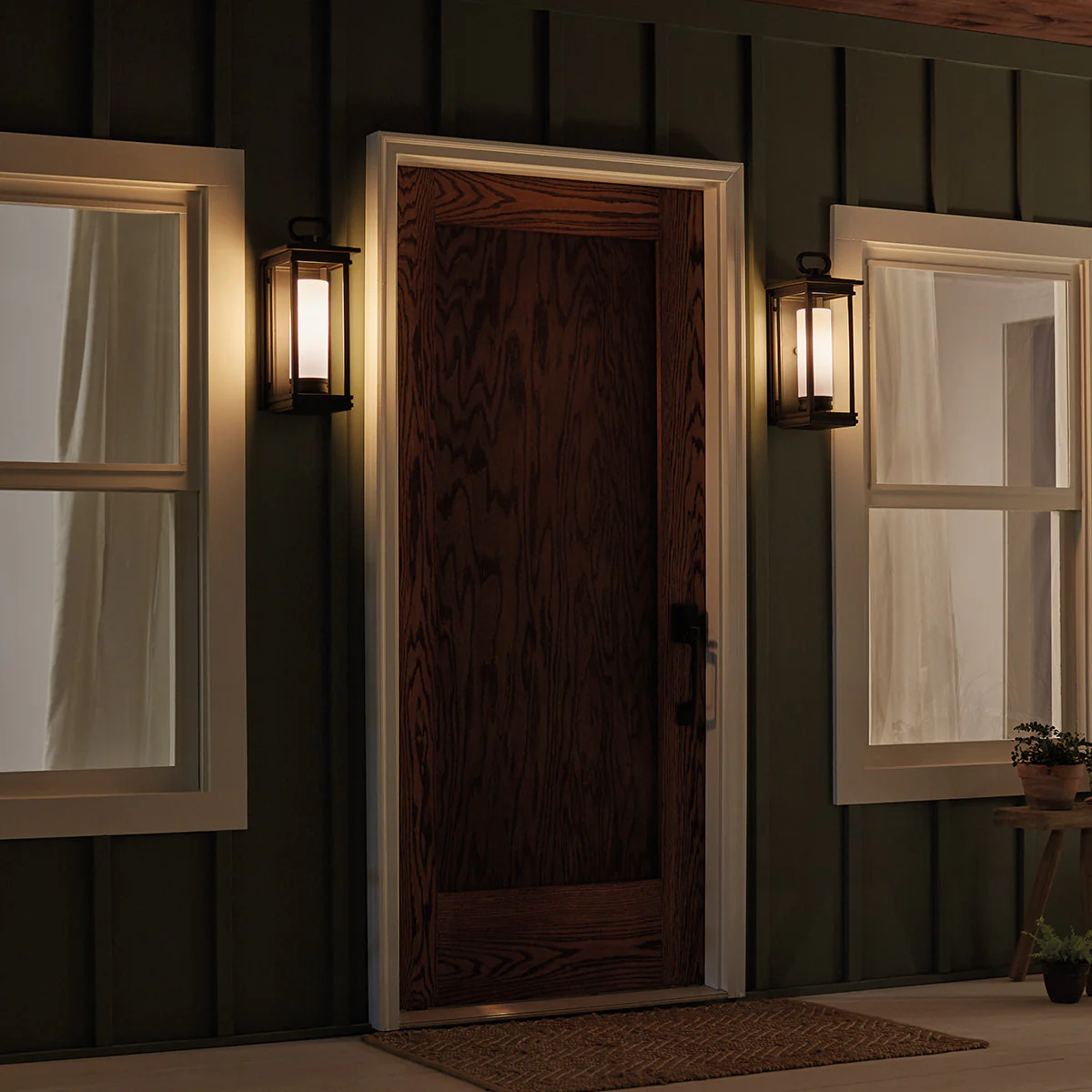 South Hope Small/Medium Wall Lantern - Rubbed Bronze Finish - Image 10