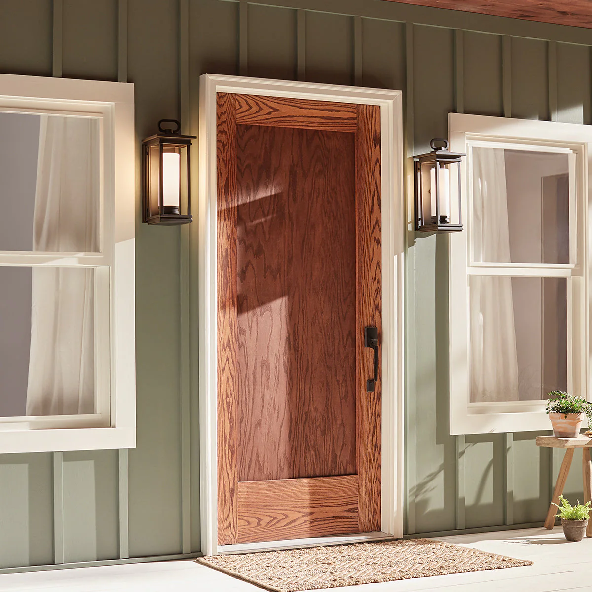 South Hope Small/Medium Wall Lantern - Rubbed Bronze Finish - Image 9