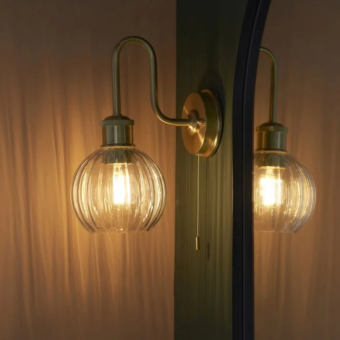 Wren IP44 Switched Wall Light in Satin Brass - Image 2