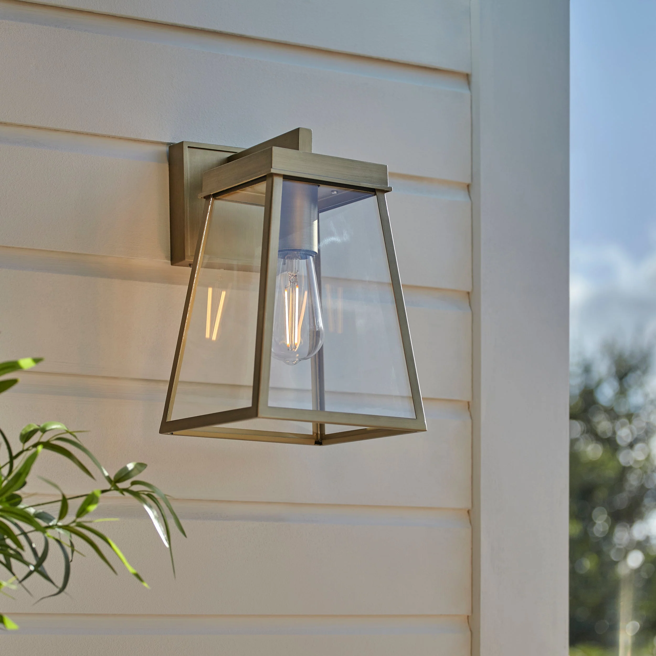 Stanley Outdoor Wall Light - Matt Black / Brushed Gold - Image 9
