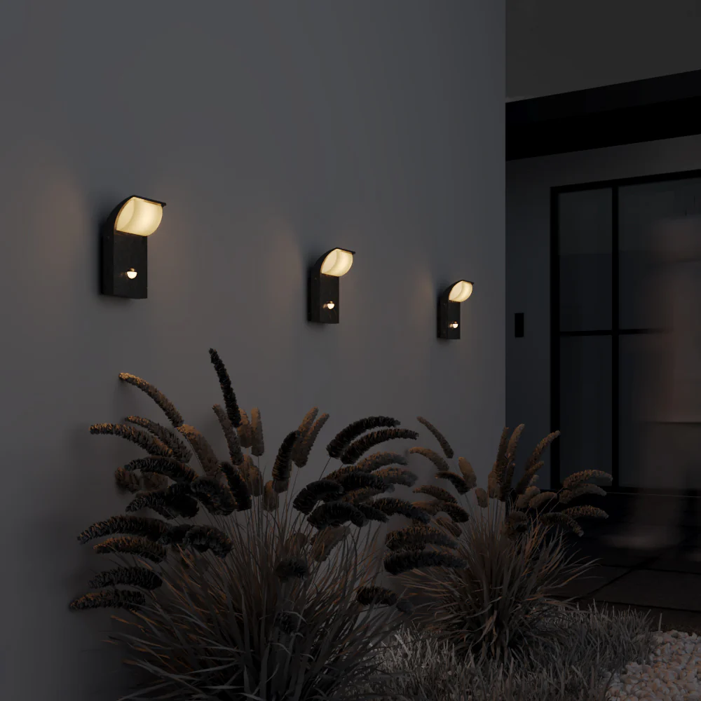 Stock PIR Wall Light - Image 4