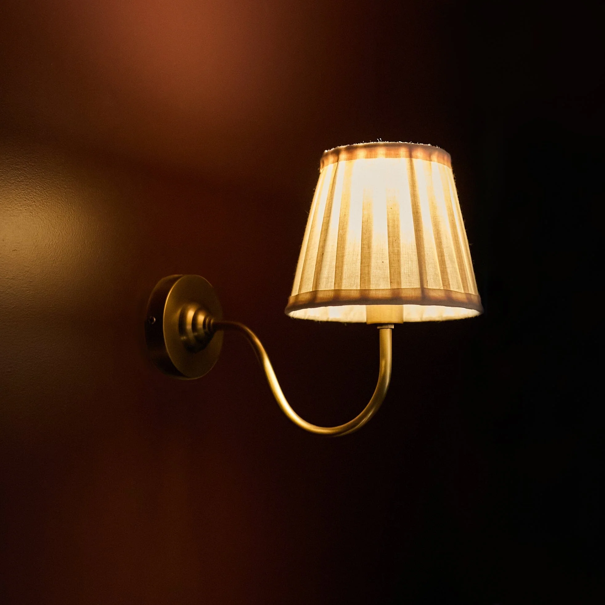 Baily Swan Neck Wall Light- Brass w Various Shades - Image 8
