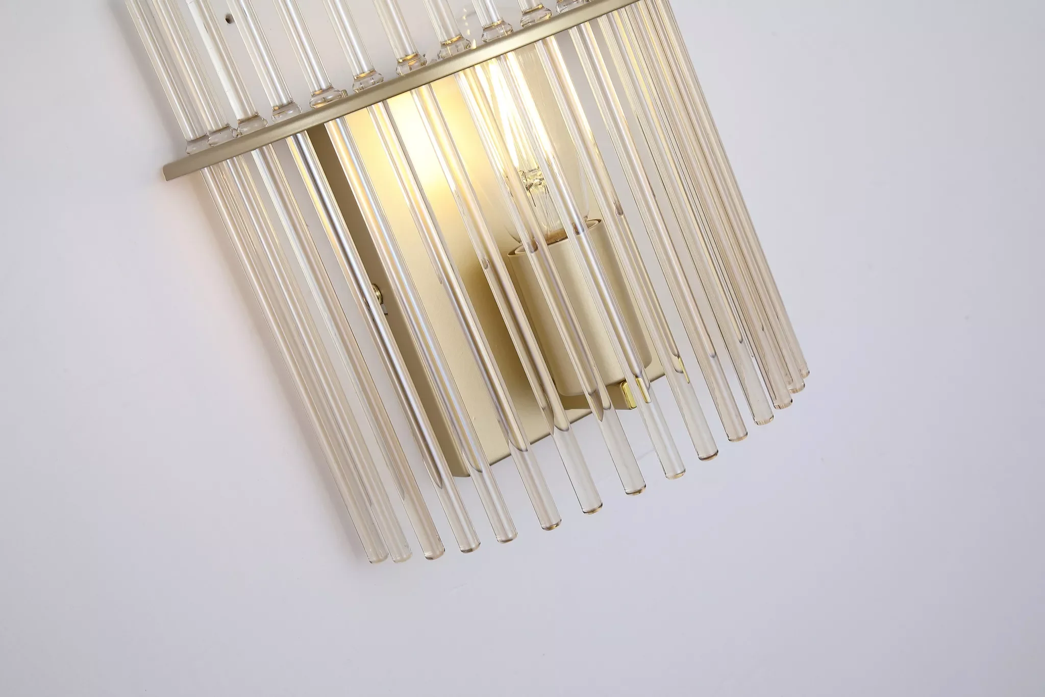 Swizzle 1Lt Wall Light, Matt Black/ Gold Finishes - Image 7