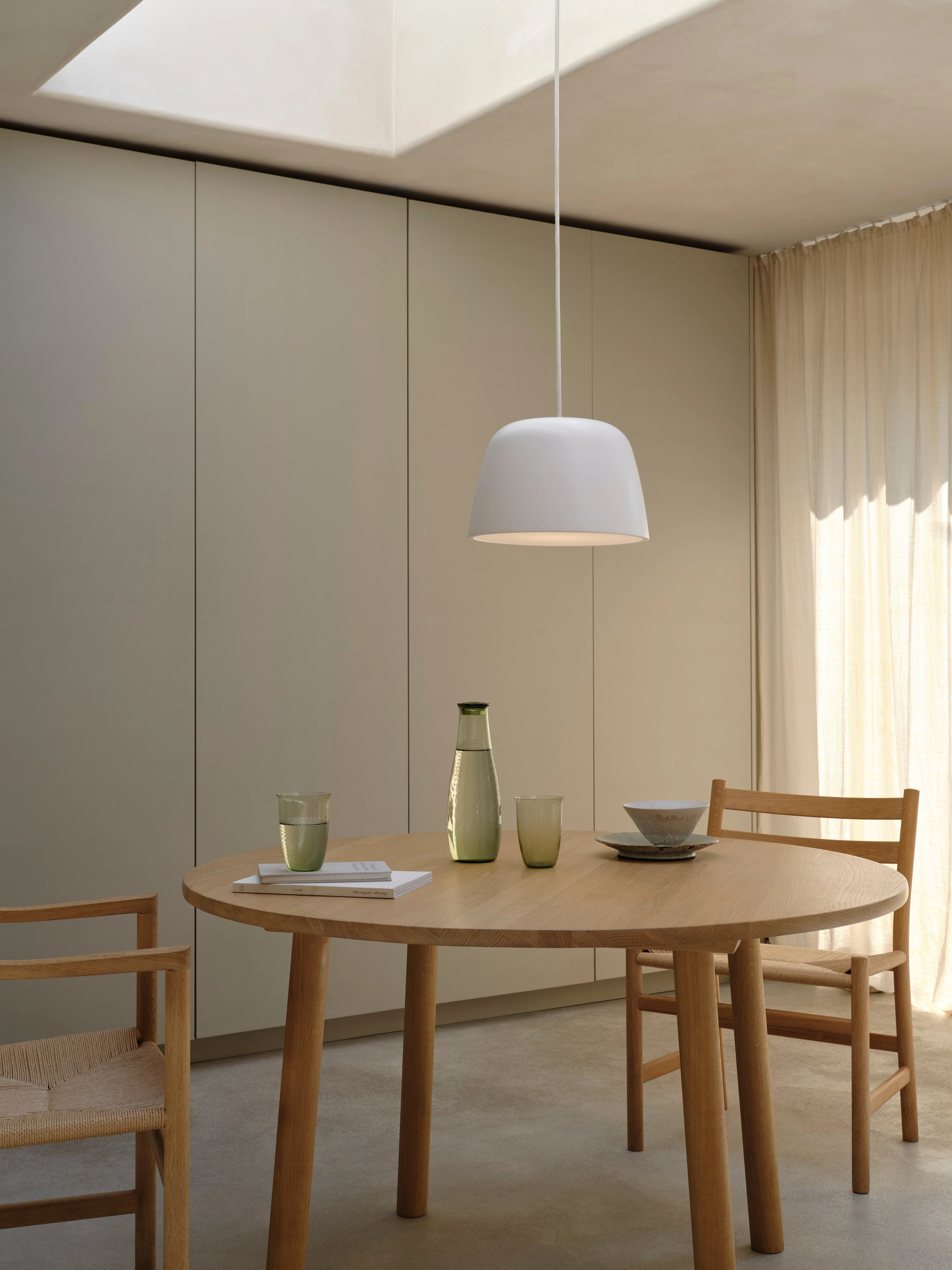 Taiko Pendant Indoor Pedant in Matt Black/Matt White - Image 9
