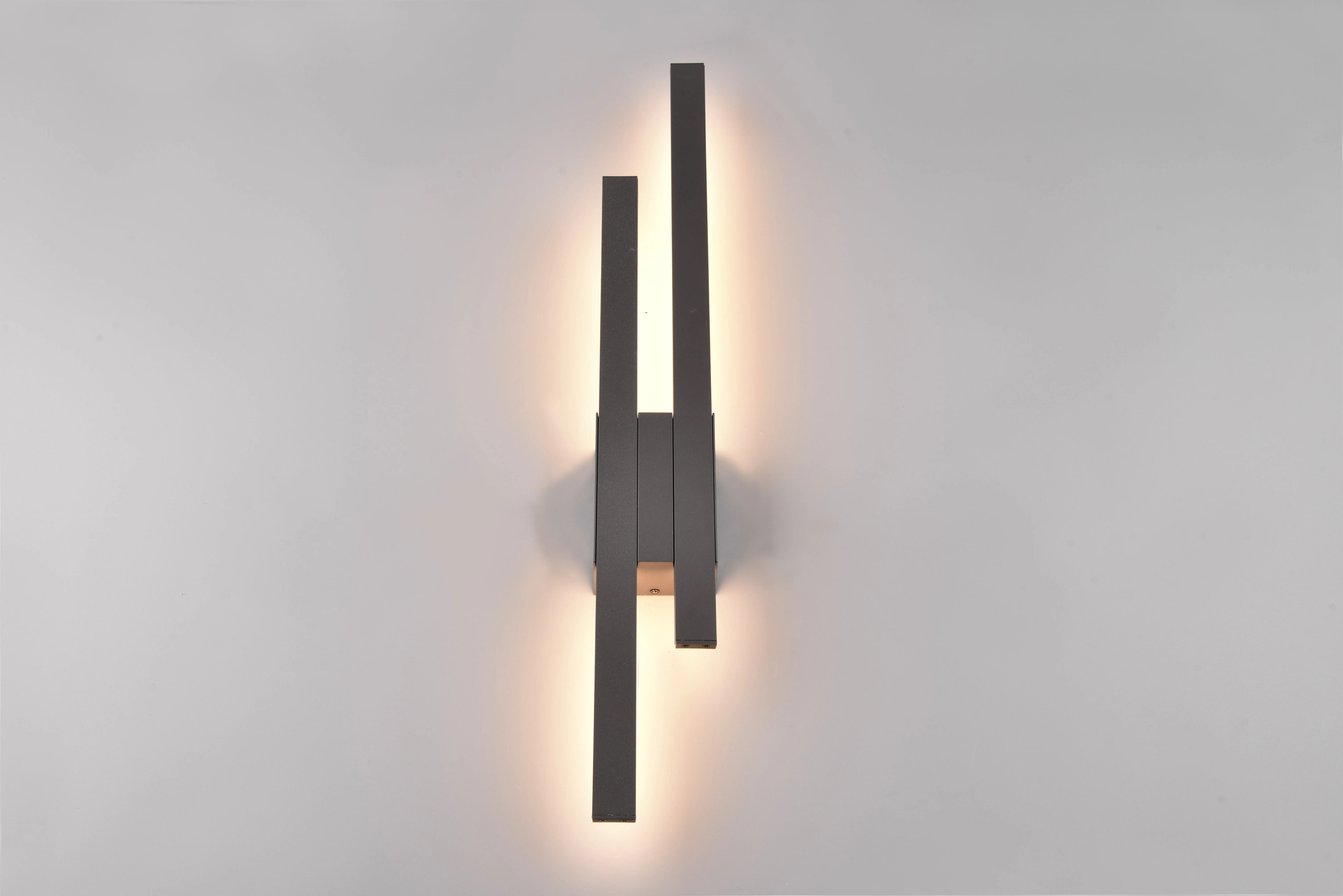 Tawa Anthracite IP54 Outdoor LED Wall Light - Image 5