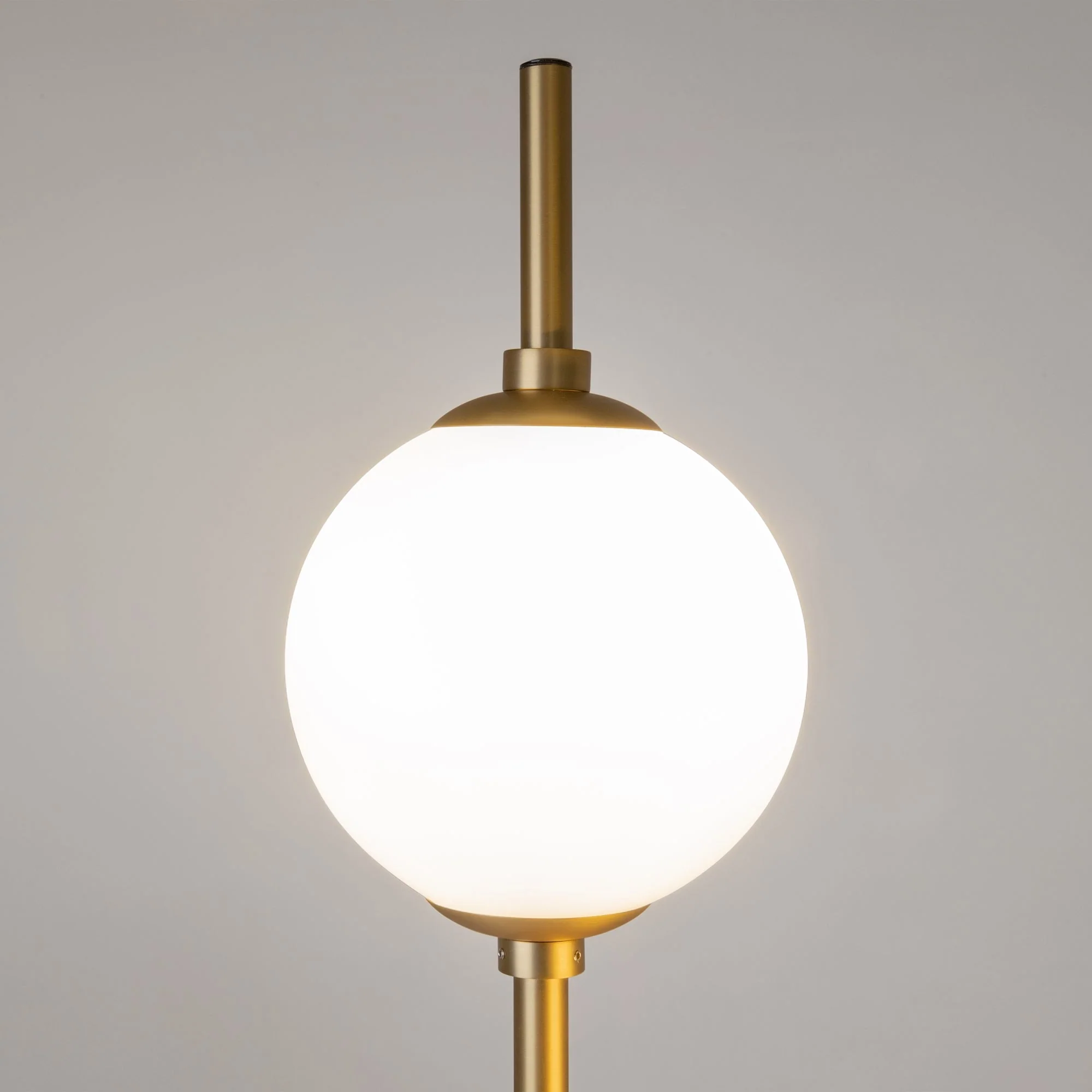 The Sixth Sense Floor lamp Integrated LED - Black & White/Brass & White Finish - Image 18