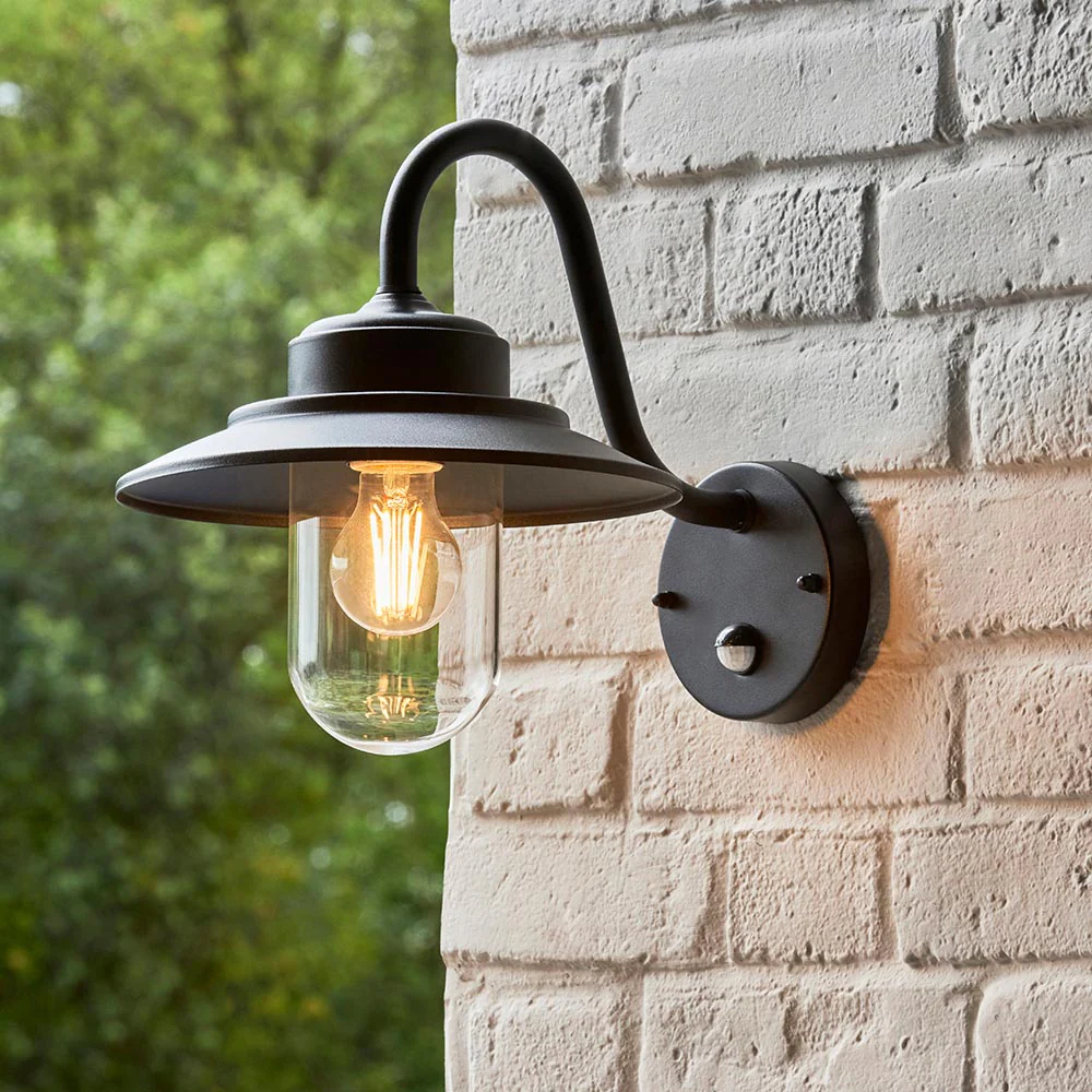 Billy PIR Wall Light - Image 2