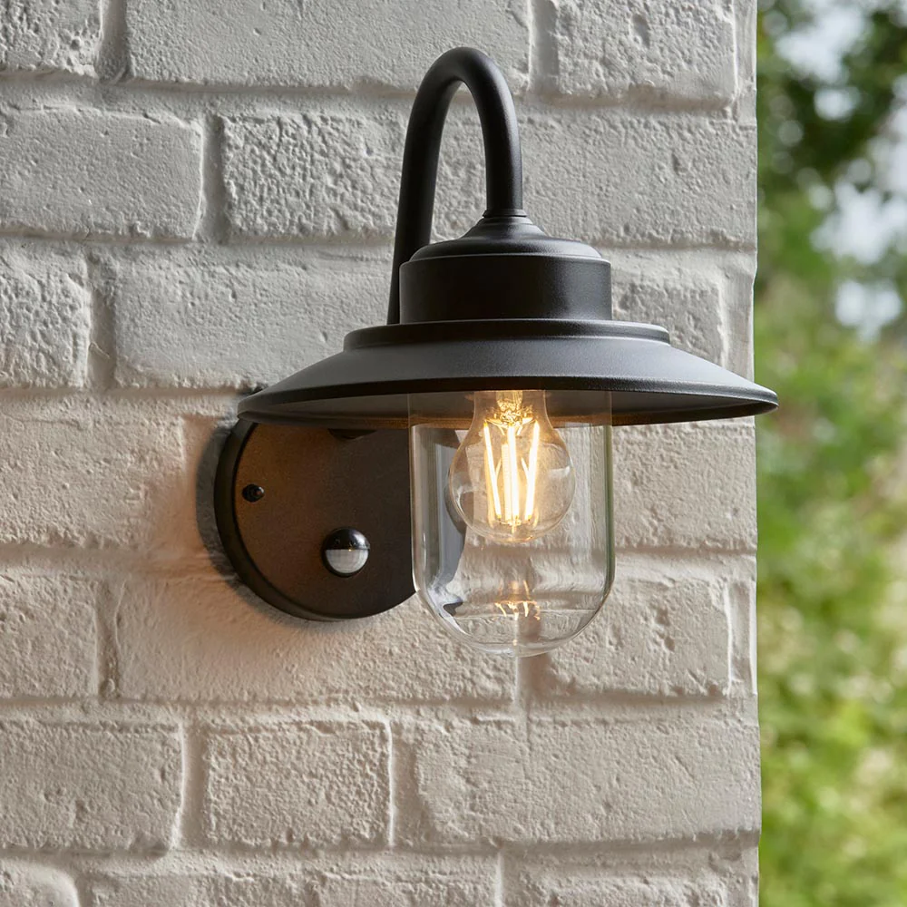 Billy PIR Wall Light - Image 3