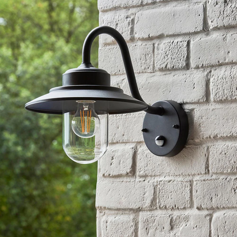 Billy PIR Wall Light - Image 4