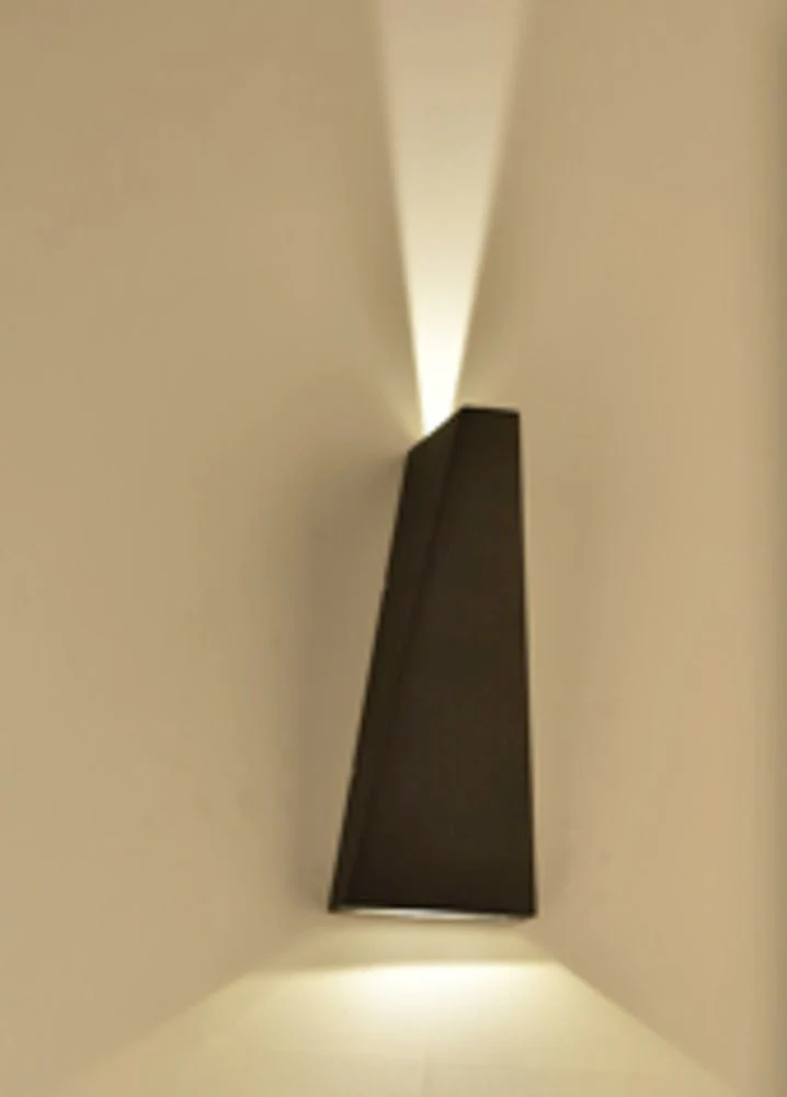 Times Square Outdoor Up/Down IP54 3200K LED Light - Polygonal - Image 5