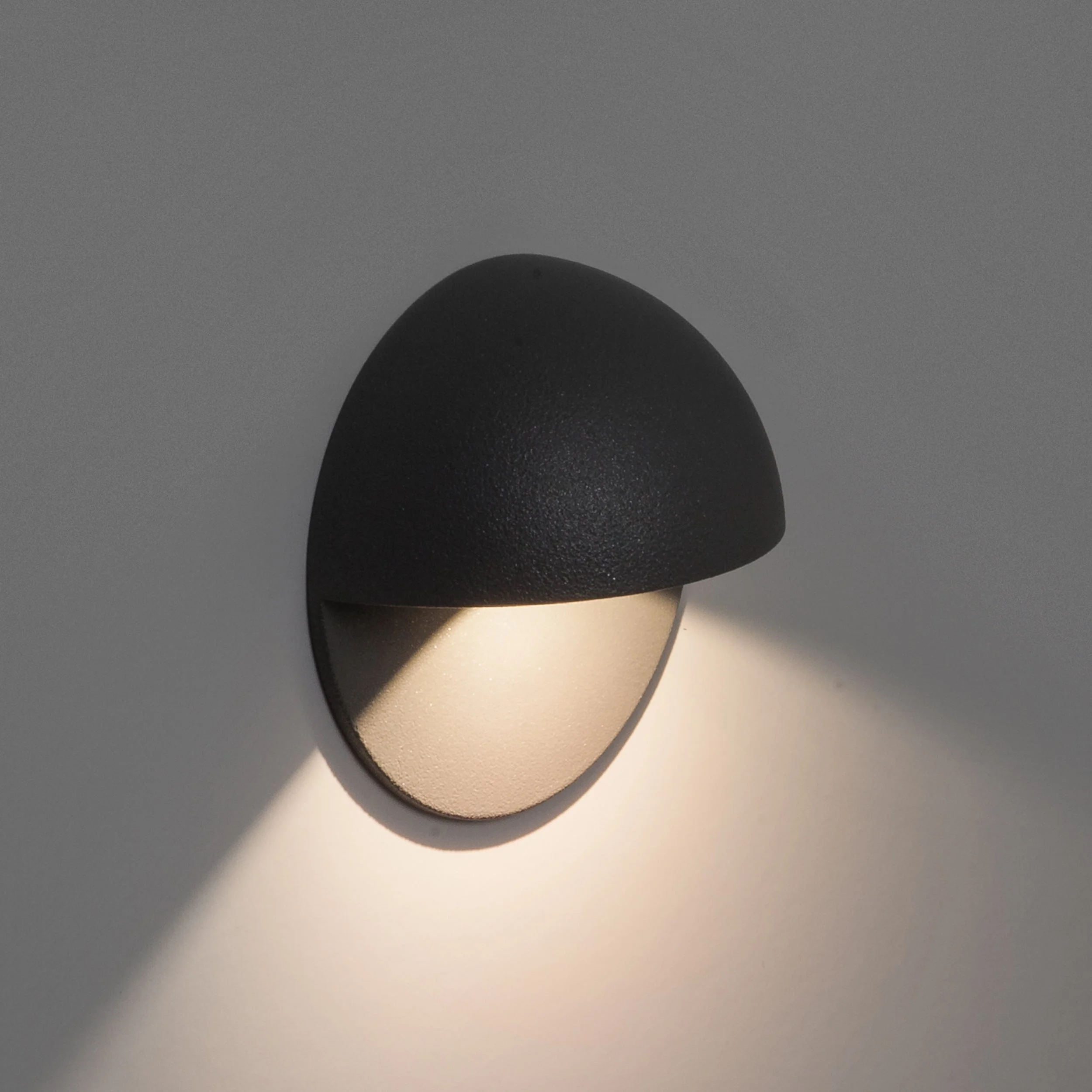 Tivola LED Integrated LED IP65 Recessed Wall Light - Various Finishes - Image 3