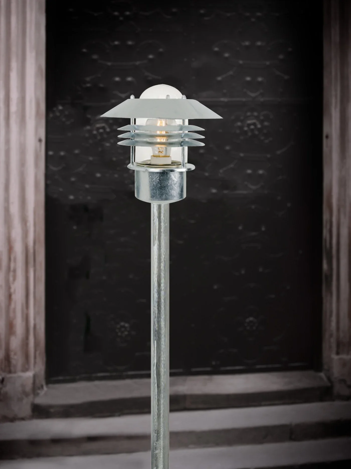 Vejers Bollard- Galvanized/ Black - Image 5
