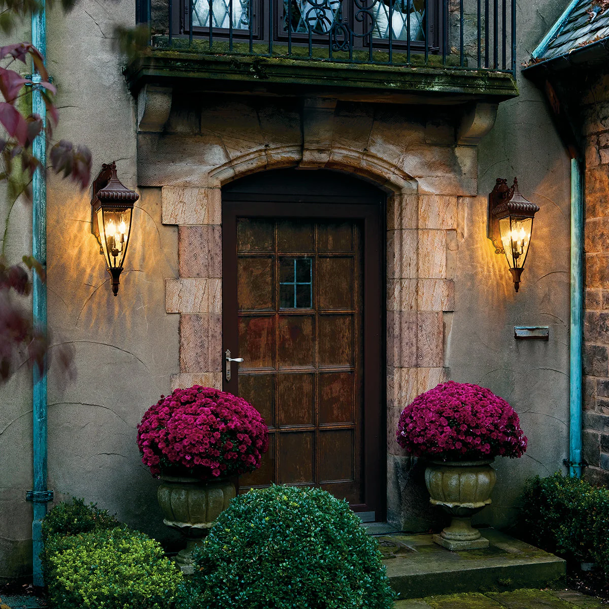 Venetian Medium/Large Wall Lantern - Brushed Bronze Finish - Image 5