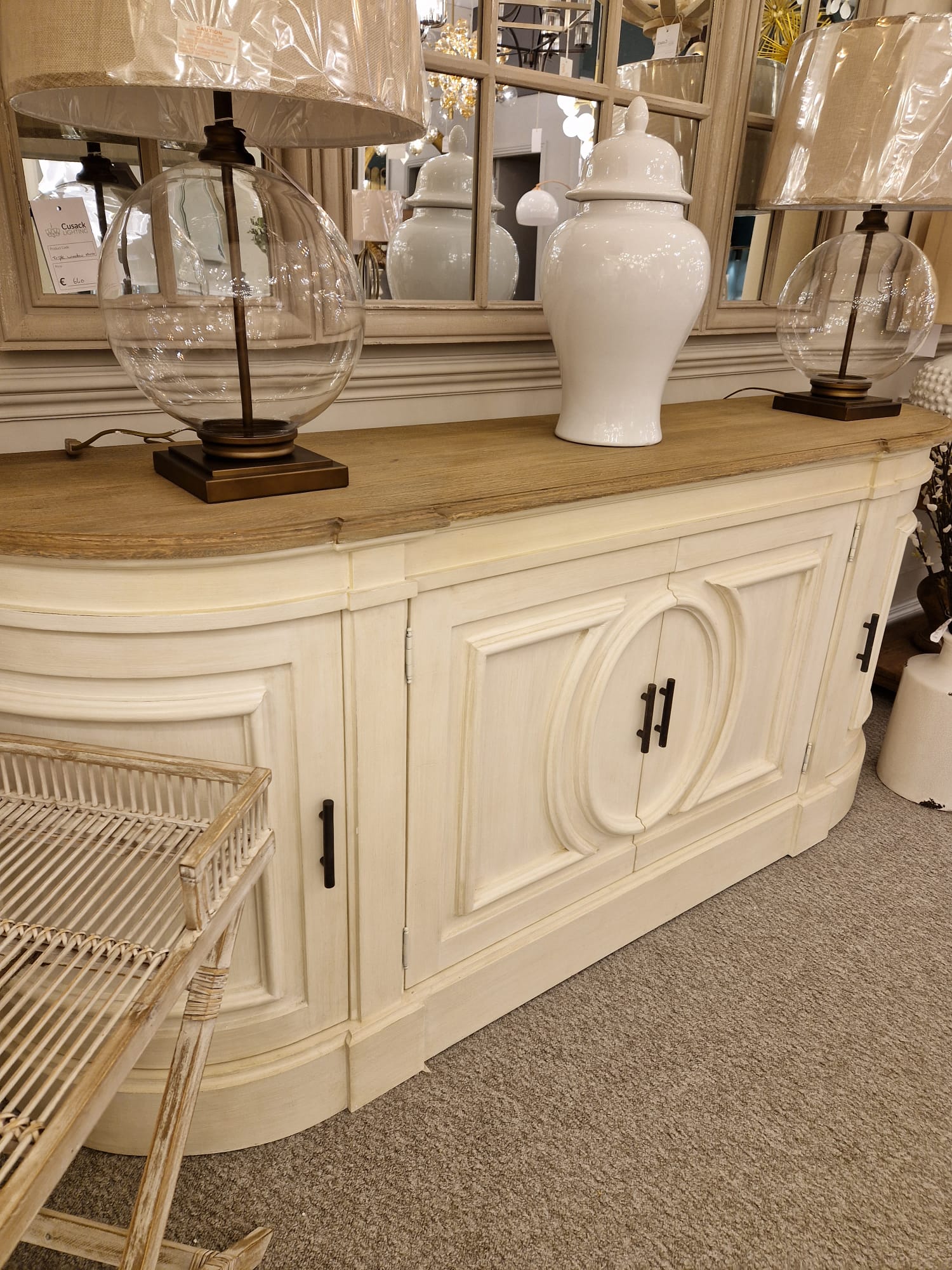 Venicci 4 Door Curved Sideboard - Image 6