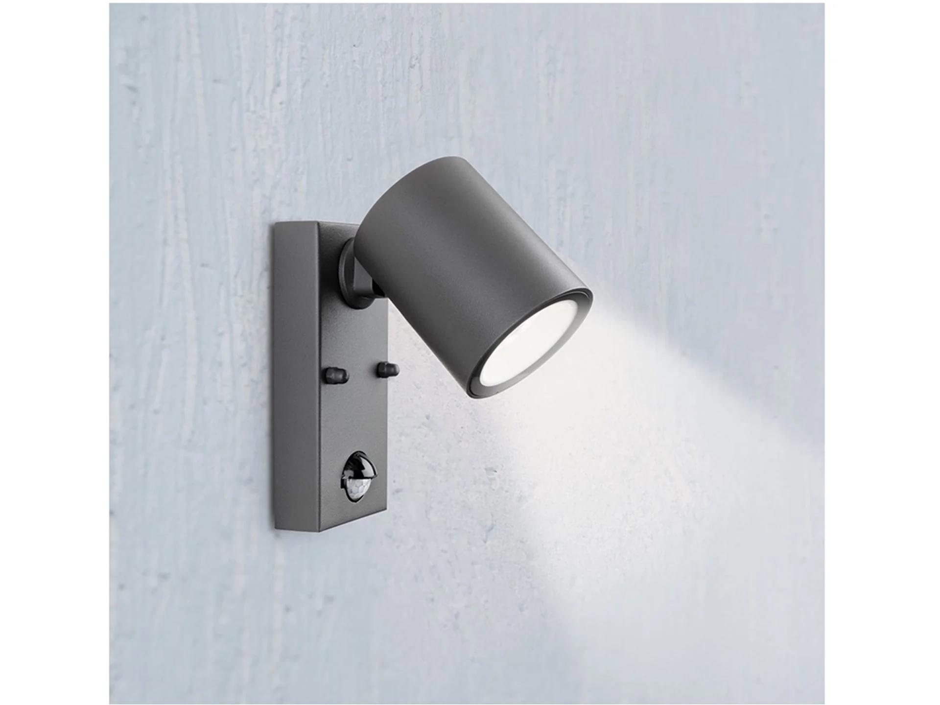 Vermont LED Wall Light with PIR - Image 4