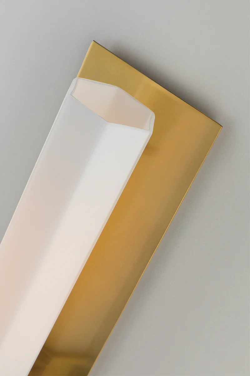 Walton 1Lt Bath Bracket - Aged Brass - Image 2