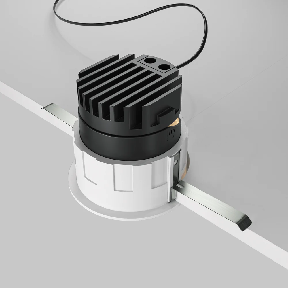 Wise Recessed Downlight- Black/ White Finish - Image 5