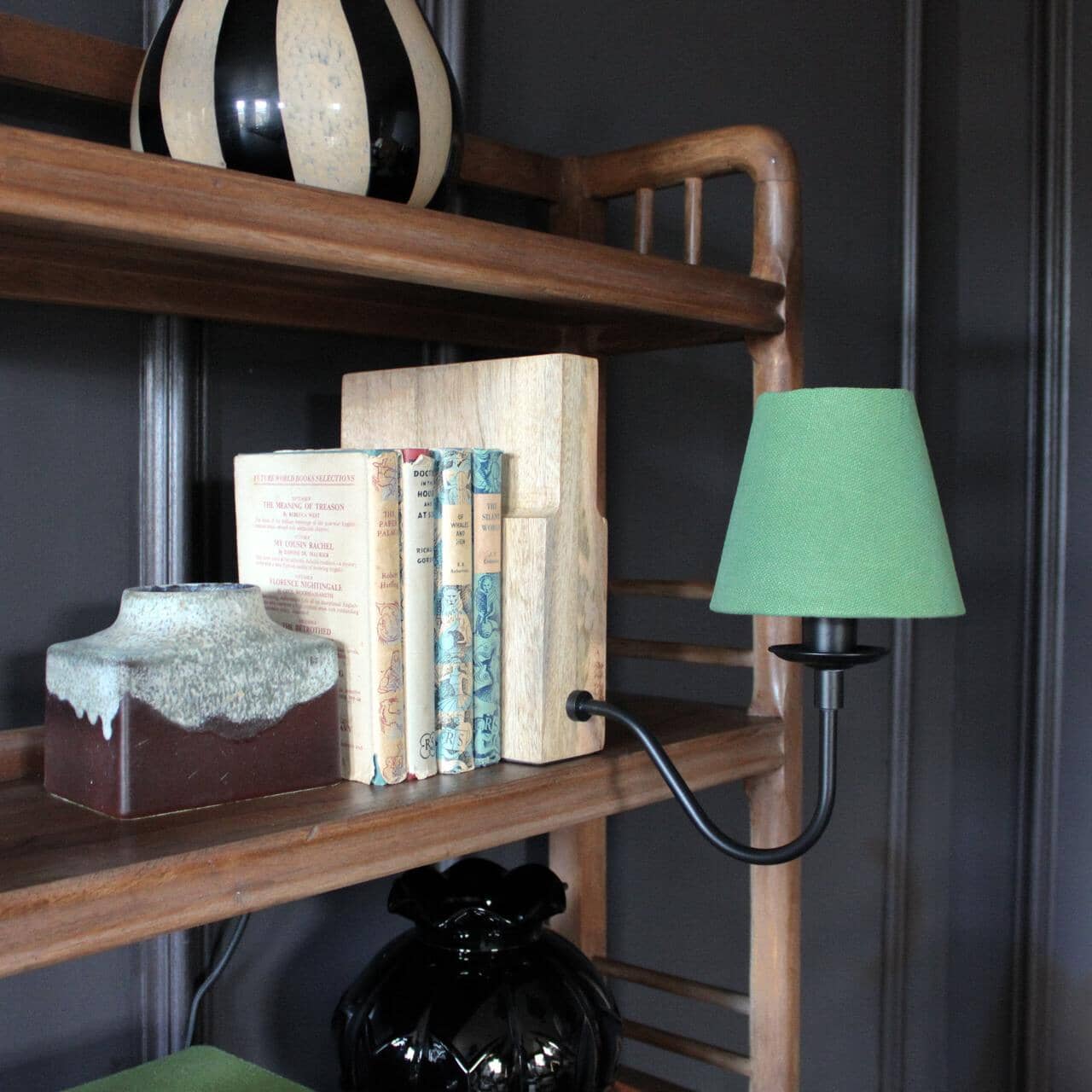 Teoranta Wooden Bookshelf Lamp- Green/ White Shades - Image 8