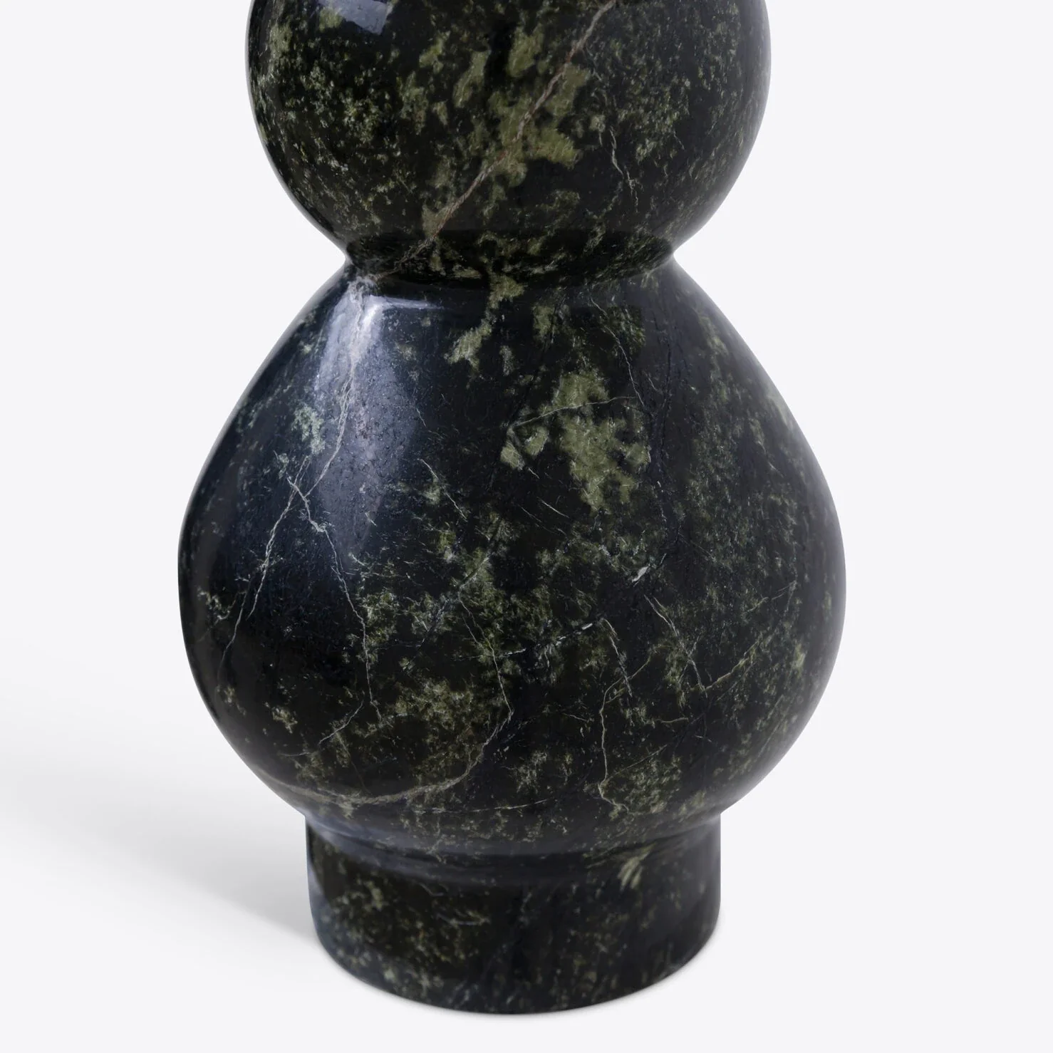 Yuki Table Lamp- Beige/ Green Finishes - Image 4