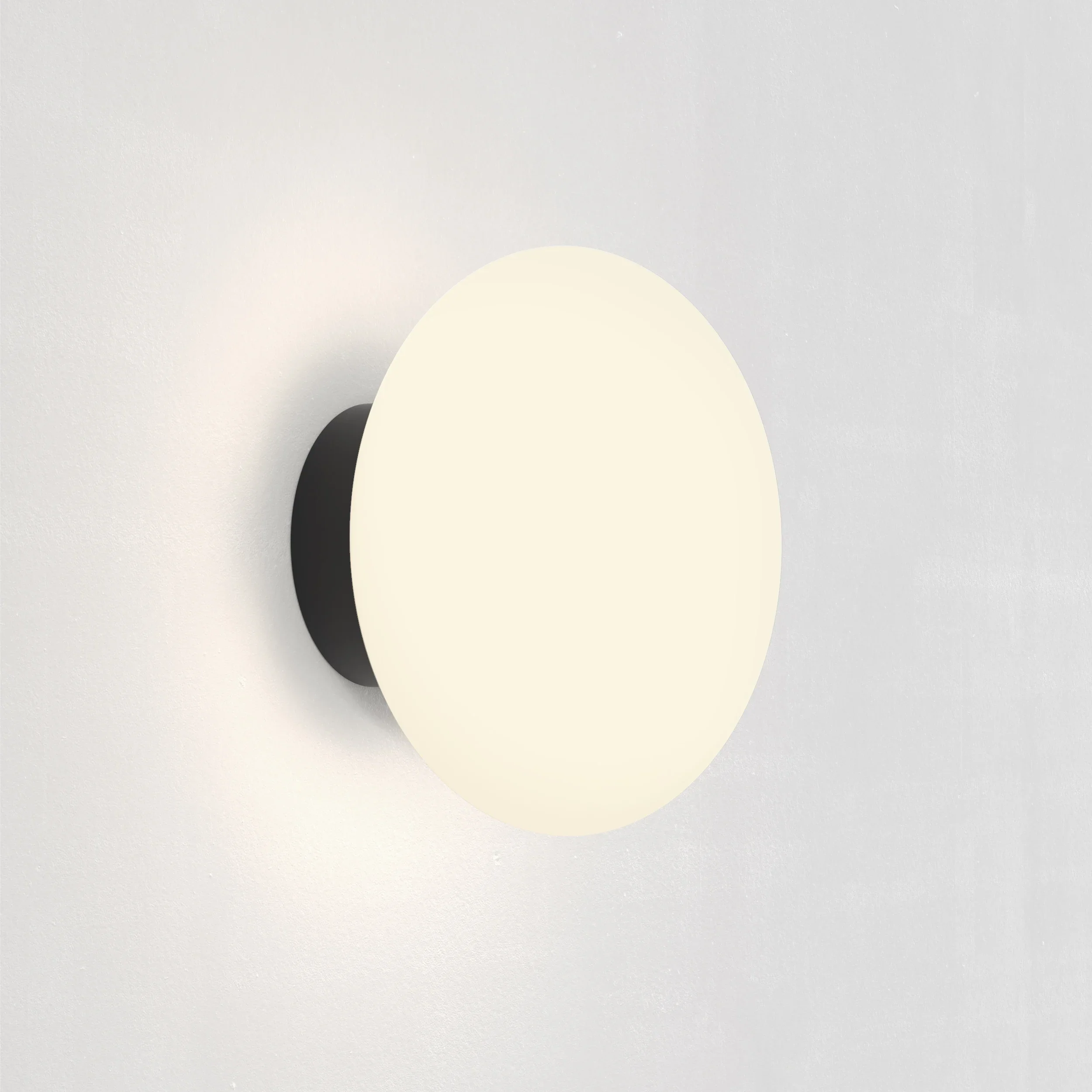Zeppo Wall Light- Matt Black/ Polished Chrome/ Brushed Brass Finish - Image 3
